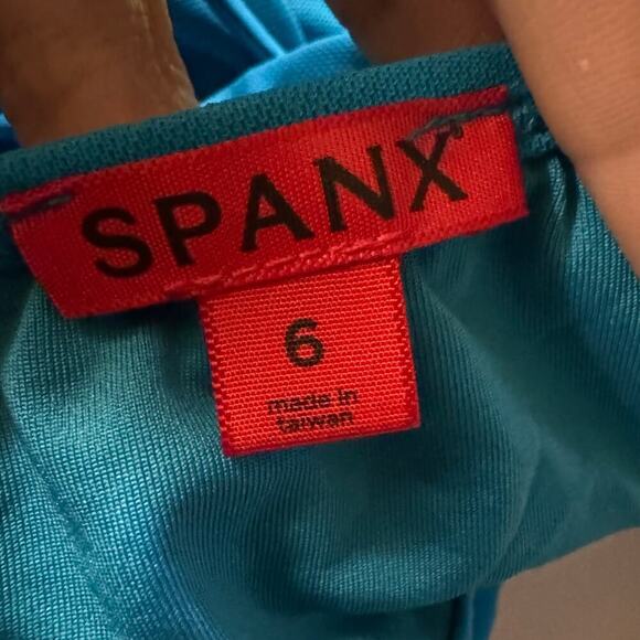 NWT SPANX Sultry Sweetheart One Piece
Swimsuit Aquamarine Blue Ruched Size 6 - Picture 11 of 12